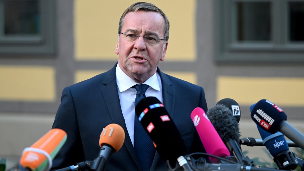 Βερολίνο: Ο YΠΑΜ Μπ.Πιστόριους απομάκρυνε τον γενικό επιθεωρητή Στρατού για τις «απαισιόδοξες» δηλώσεις του για τον πόλεμο στην Ουκρανία