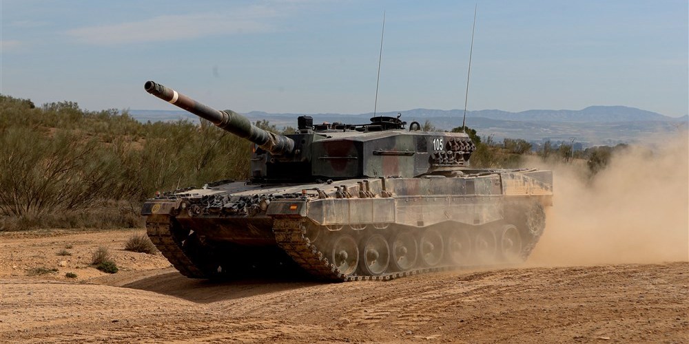 Ξεκίνησε η μεταφορά και ισπανικών Leopard 2A4 στην Ουκρανία: Εκατοντάδες άρματα και ΤΟΜΑ του ΝΑΤΟ εφορμούν στους Ρώσους