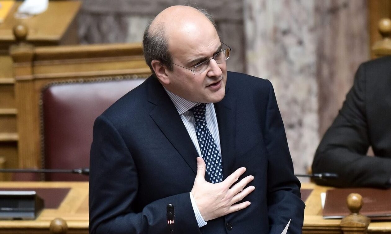 Ο Κ.Χατζηδάκης τραγουδά Δ.Σαββόπουλο και γίνεται viral (βίντεο)