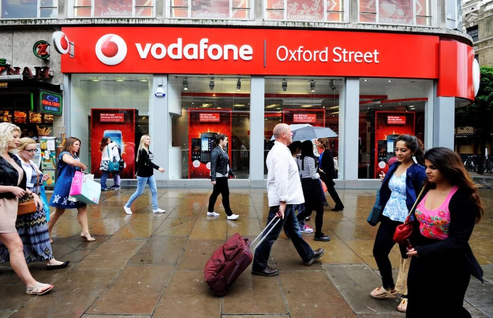 Η Vodafone σκοπεύει να καταργήσει 1.000 θέσεις εργασίας στην Ιταλία