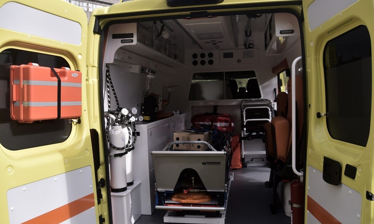 ΠΟΕΔΗΝ: «Απαράδεκτη και παράνομη η ανάθεση διακομιδών από τα νοσοκομεία σε ιδιωτικά ασθενοφόρα»