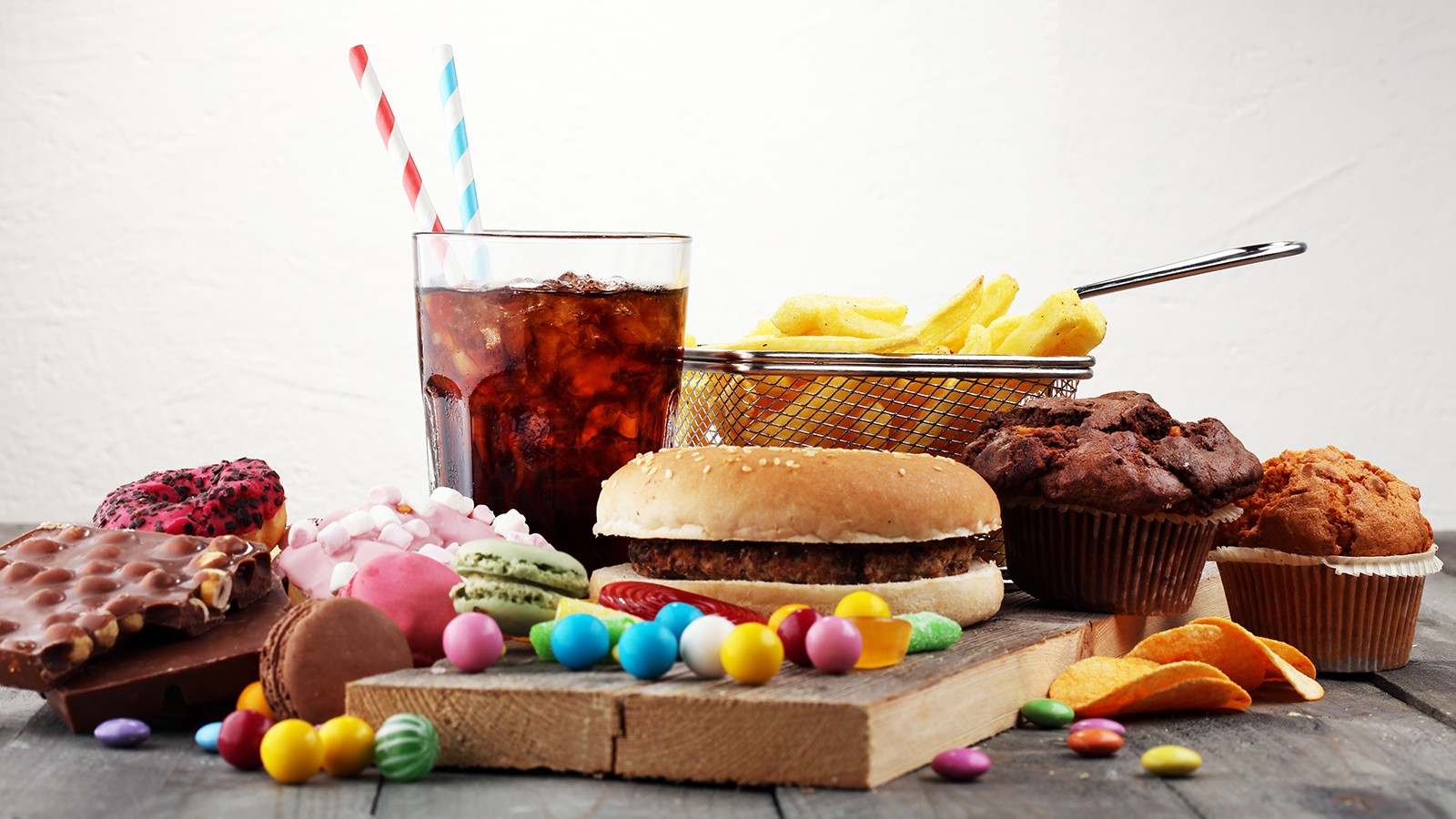 Νέα έρευνα: Πώς η διατροφή επηρεάζει τον πόνο που μπορεί να νιώθετε