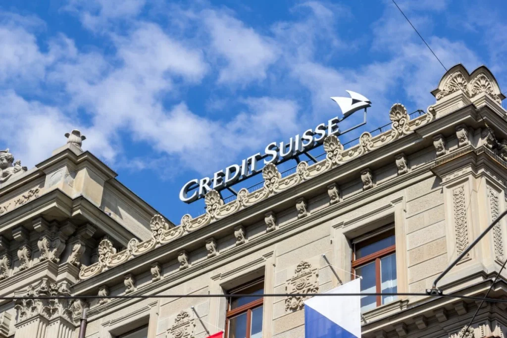 Credit Suisse: Βουτιά 1,5% για το ευρώ