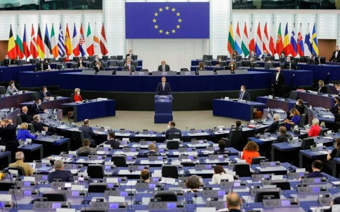 Η Ευρωβουλή ψήφισε για τους “επιδοματάκηδες” πολίτες