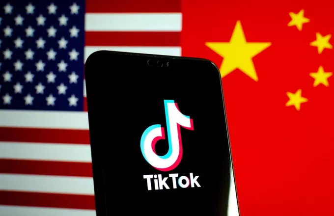 Η Κίνα «τα βάζει» με τις ΗΠΑ για το TikTok: «Σταματήστε τις αδικαιολόγητες επιθέσεις»