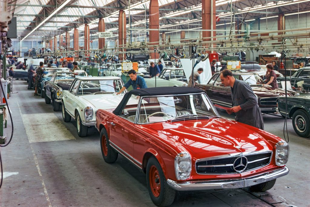 Η θρυλική «Παγόδα» της Mercedes-Benz έγινε 60 χρονών
