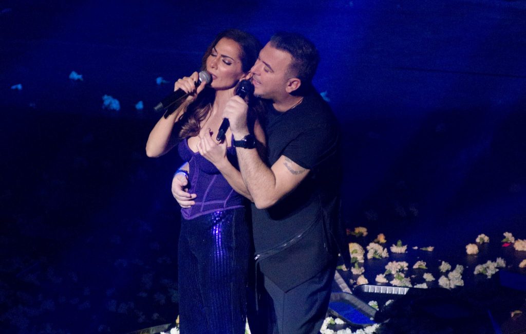 Α.Ρέμος σε Δ.Βανδή: «Ζεις δεύτερη εφηβεία» – Η απάντηση όλο νόημα της τραγουδίστριας (βίντεο)