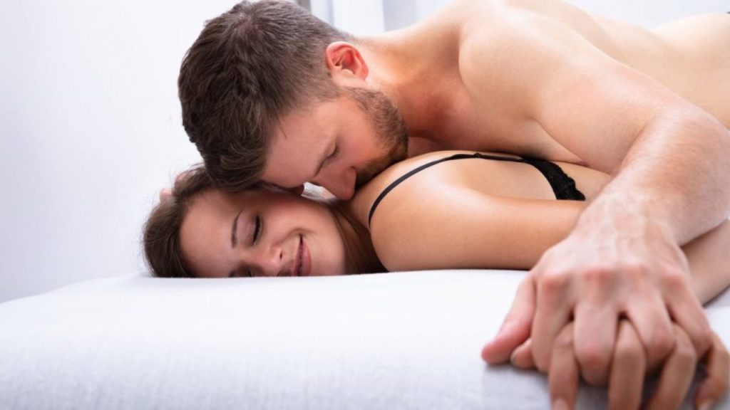 Δεν «ξεκόβουν» εύκολα από αυτό: Αυτά είναι τα ζευγάρια ζωδίων που συνεχίζουν να κάνουν σεξ μετά τον χωρισμό τους