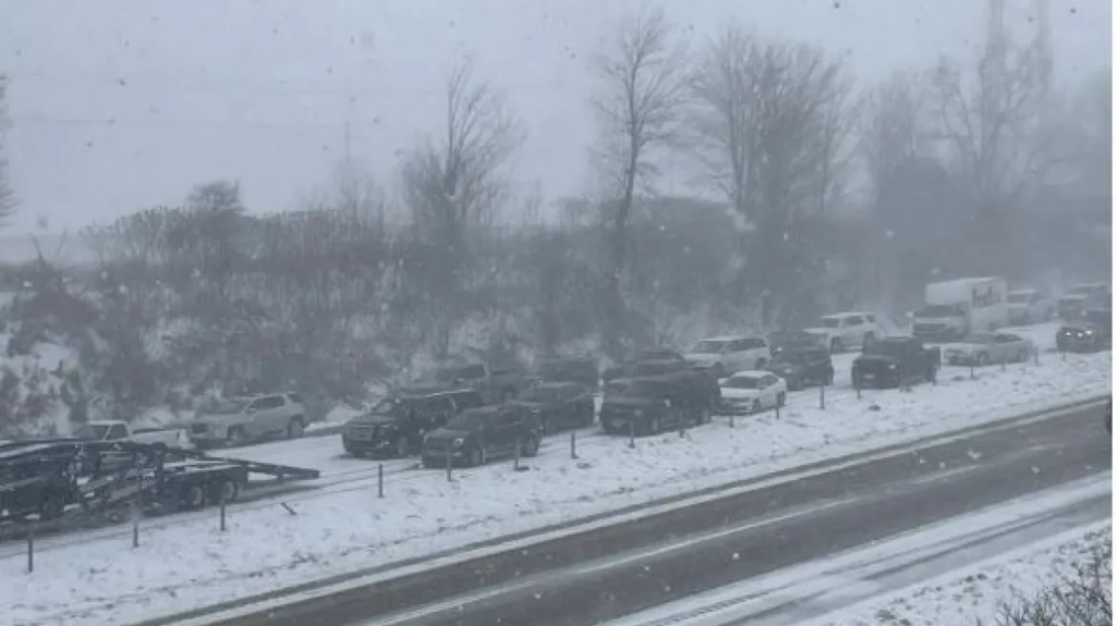 ΗΠΑ: Καραμπόλα με πάνω από 50 οχήματα στο Μίσιγκαν (φώτο-βίντεο)