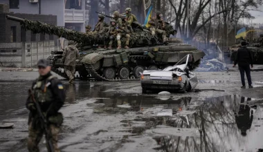 Ουκρανική αντεπίθεση έσπασε τον αποκλεισμό του Μπάκχμουτ – Ανεφοδιάστηκε η πολιορκημένη φρουρά – Ανοιξε ο δρόμος στα δυτικά