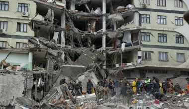 Σεισμός στην Τουρκία: Βίντεο από το εσωτερικό κτιρίων δείχνει τη φρίκη που έζησαν οι πολίτες τα «τελευταία» τους δευτερόλεπτα