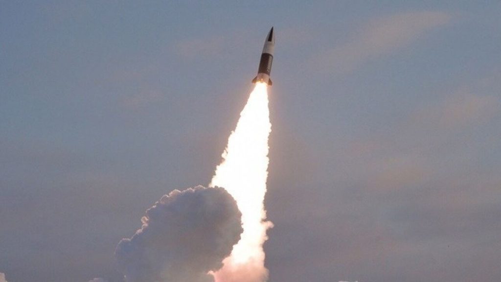 Η Βόρεια Κορέα εκτόξευσε βαλλιστικό πύραυλο προς τη θάλασσα της Ιαπωνίας