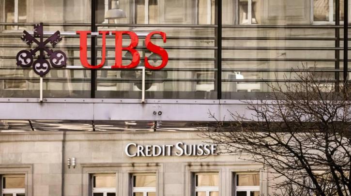 Πώς σχολιάζει ο διεθνής Τύπος τη συγχώνευση UBS-Credit Suisse – «Αναστατώνει τις χρηματοπιστωτικές αγορές»