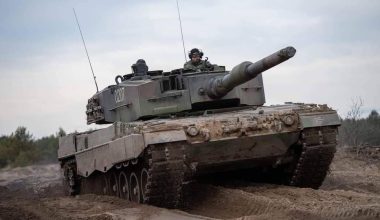 Κατέφτασαν τα πρώτα Leopard 2 στο μέτωπο του Μπάκχμουτ