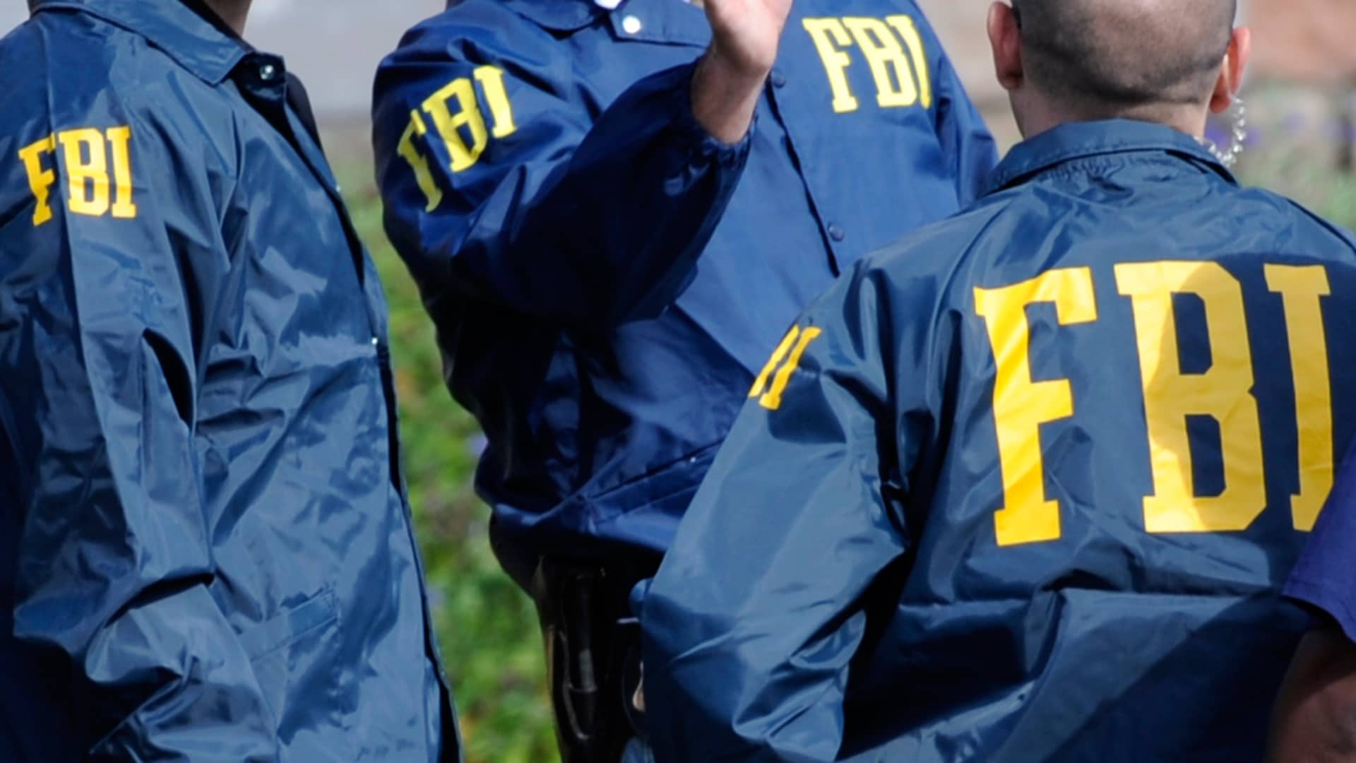 Νέα Υόρκη: Άνδρας απειλεί να πέσει στο κενό από μπαλκόνι 31ου ορόφου (βίντεο)