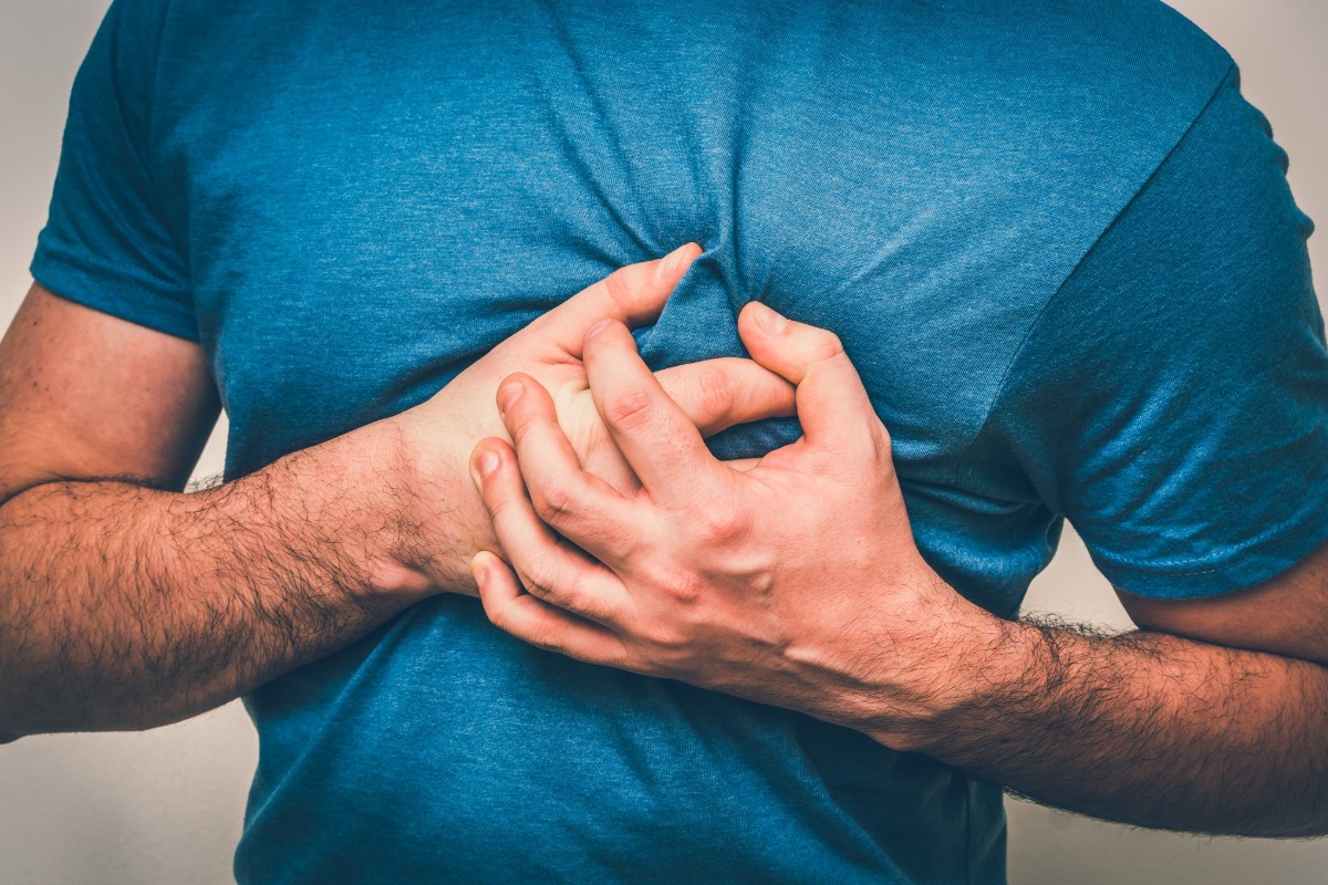 Πόνος στο στήθος: Πότε συνδέεται με αναιμία και όχι έμφραγμα