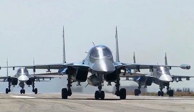 ΗΠΑ για βάση τους στην Συρία: «Οι Ρώσοι πετούν μαζικά με τα μαχητικά τους από πάνω μας»