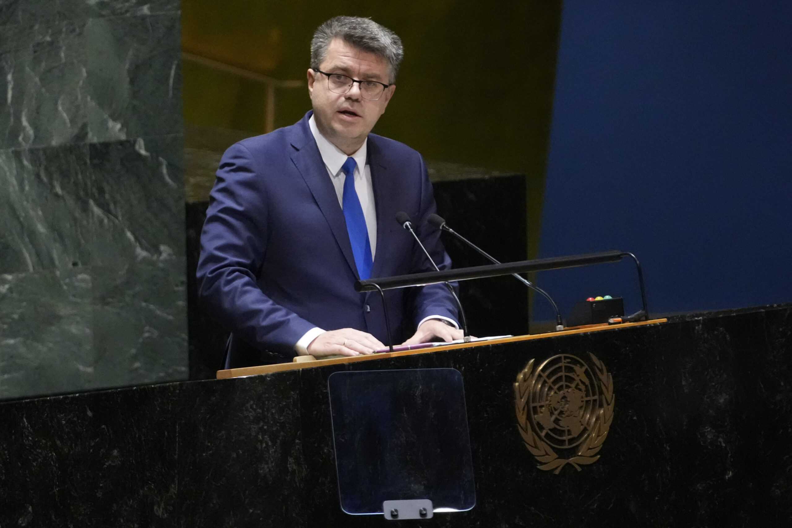 Ο ΥΠΕΞ της Εσθονίας κινδύνευσε κατά την πρόσφατη επίσκεψή του στο Κίεβο – Το αυτοκίνητο του πήρε φωτιά