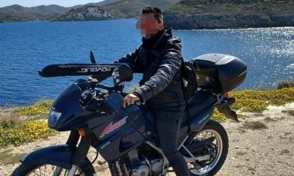 Ηλιούπολη: Έγραψαν συνθήματα έξω από το γυμναστήριο του 44χρονου προπονητή που κατηγορείται για βιασμούς ανηλίκων