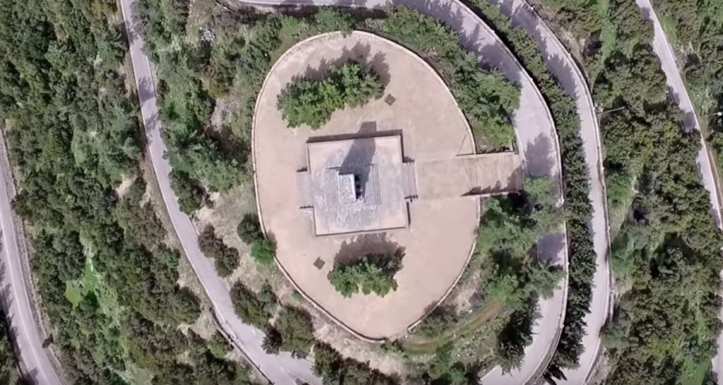 Αυτό είναι το μεγαλύτερο και επιβλητικότερο μνημείο της Ελλάδας για το 1821 (βίντεο)