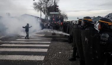 Γαλλία: «Καμπανάκι» από το Συμβούλιο της Ευρώπης για την «υπερβολική χρήση βίας» απέναντι στους διαδηλωτές