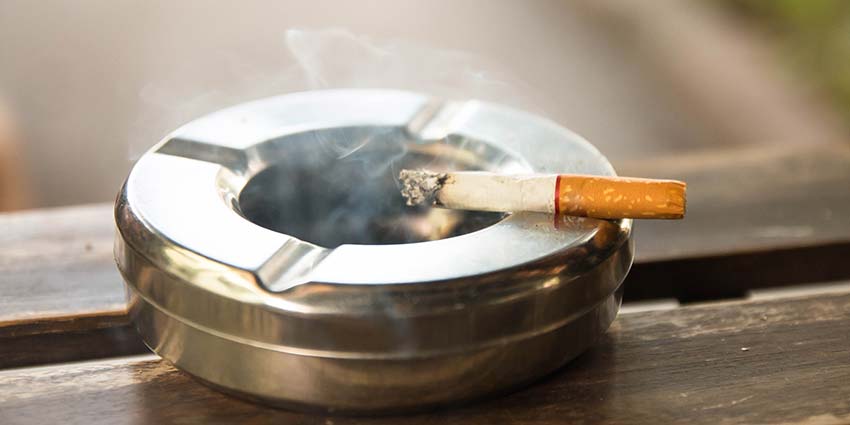 Το κόλπο για να διώξεις τη μυρωδιά του τσιγάρου από το σπίτι σου