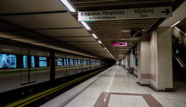 Μετρό: Άνοιξε ο σταθμός στο «Σύνταγμα» με εντολή της ΕΛ.ΑΣ (upd)