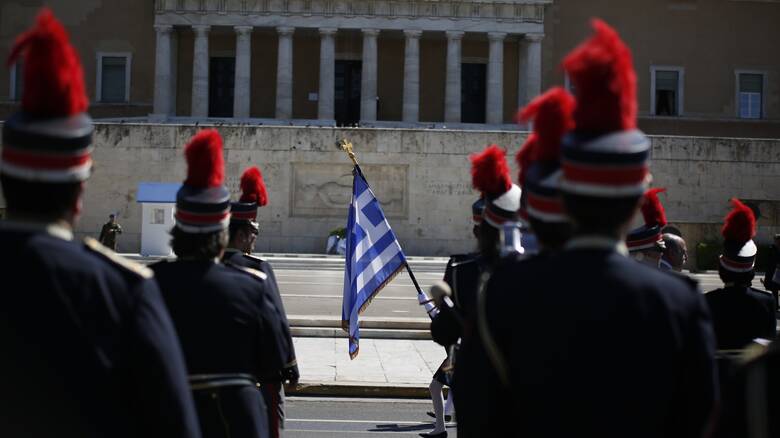 Παρέλαση 25ης Μαρτίου: Ποιοι δρόμοι θα κλείσουν στο κέντρο της Αθήνας – Οι κυκλοφοριακές ρυθμίσεις
