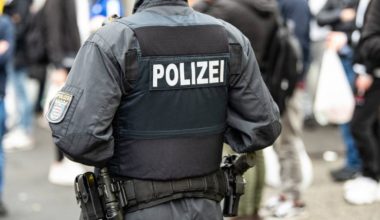 Γερμανία: Τρεις τραυματίες από επίθεση άνδρα με χειροβομβίδα και μαχαίρι