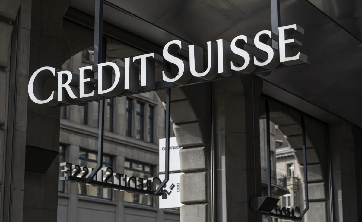 Νέες τραπεζικές μεθοδεύσεις σε βάρος των φορολογουμένων – Το Bloomberg μιλά για την Credit Suisse: «Με κρατικές εγγυήσεις»