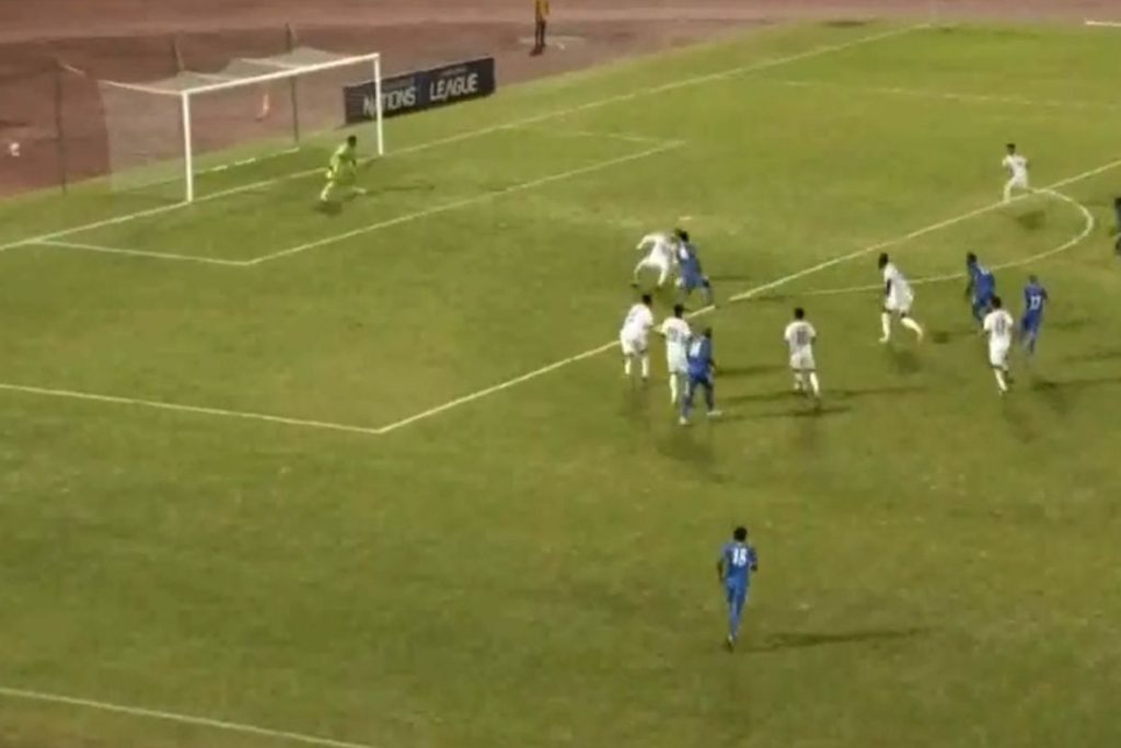 Τρομερό γκολ στον αγώνα Μαρτινίκα-Κόστα Ρίκα – Τον «άδειασε» όπως ο Ντένις Μπέργκαμπ τον Νίκο Νταμπίζα (βίντεο)