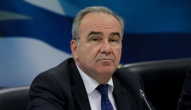 Η καταγγελία για το «κούρεμα» του υφυπουργού Ν.Παπαθανάση από τη Eurobank