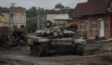 Βίντεο: Ρωσικό Τ-90Μ εντοπίζει και καταστρέφει εχθρικό στόχο σε απόσταση 445 μέτρων