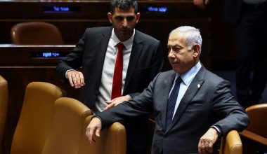 Ισραήλ: Ο Μ.Νετανιάχου «παγώνει» τη δικαστική μεταρρύθμιση για να αποφευχθεί o «εμφύλιος πόλεμος»