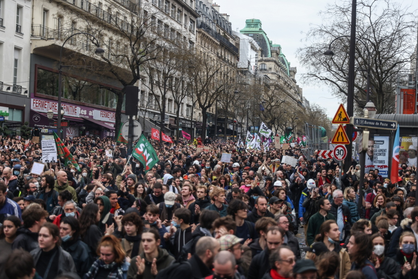 Γαλλία: Σε νέα απεργία καλούν την Τρίτη τα συνδικάτα για το συνταξιοδοτικό