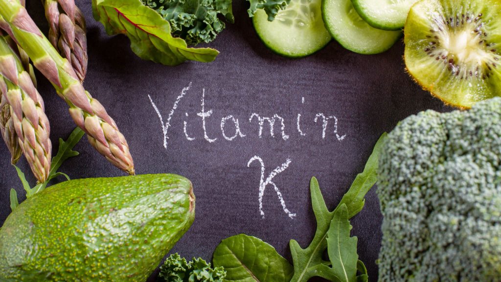 Βιταμίνη Κ: Τα οφέλη της για την υγεία και σε ποιες τροφές θα τη βρείτε