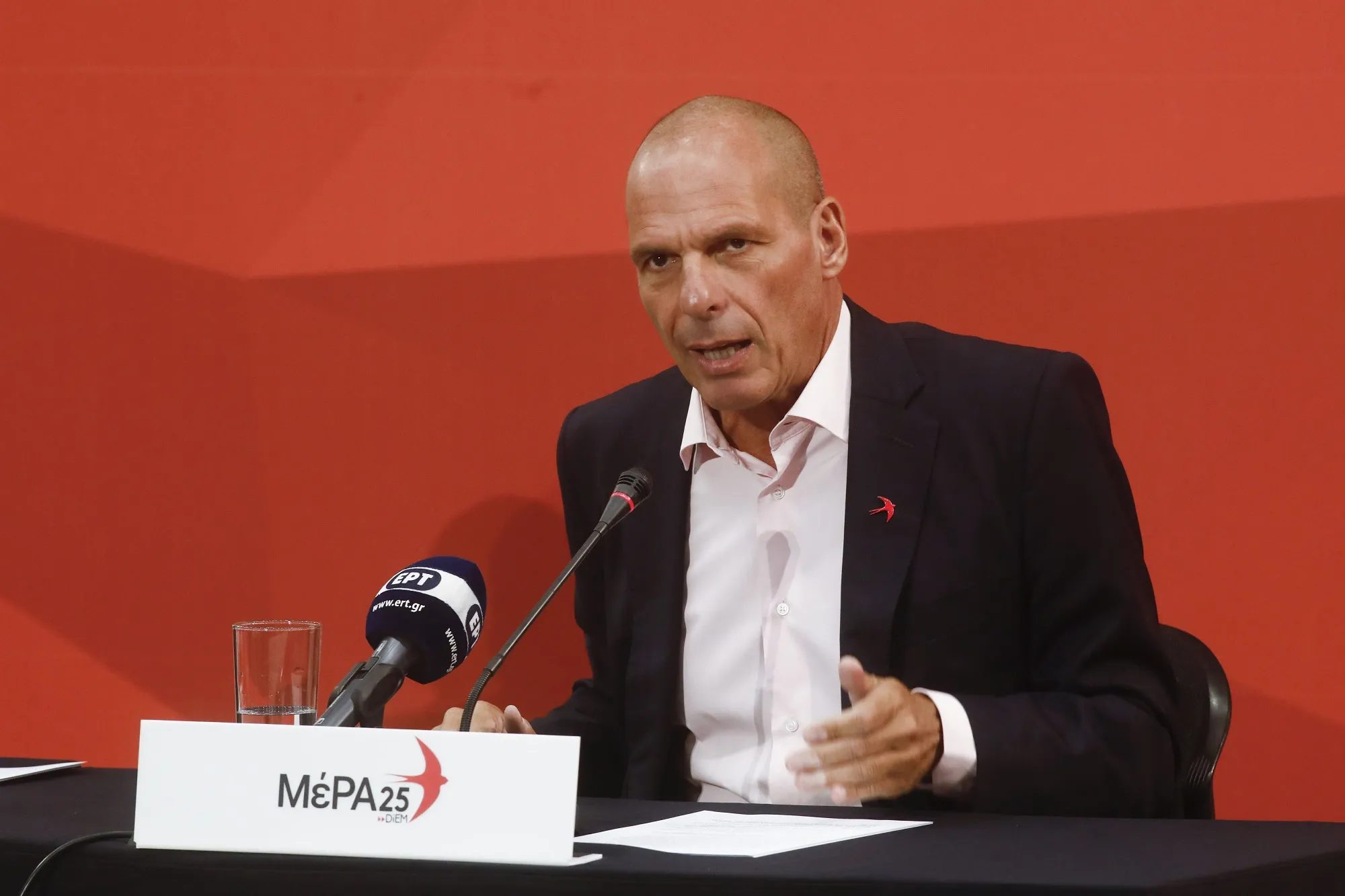 Γ.Βαρουφάκης: «Καταγγέλλω τον Κ.Μητσοτάκη – Θέλει να μην ψηφίσουν μισό εκατομμύριο νέοι»