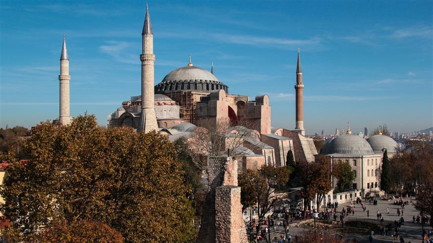 Σαν σήμερα: Η Κωνσταντινούπολη μετονομάζεται σε Ιστανμπούλ