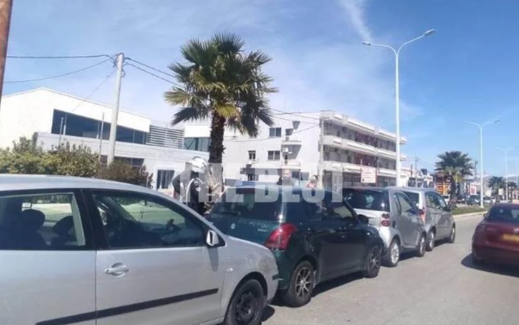 Πάτρα: Καραμπόλα τεσσάρων αυτοκινήτων στη Νέα Εθνική Οδό (φωτό-βίντεο)