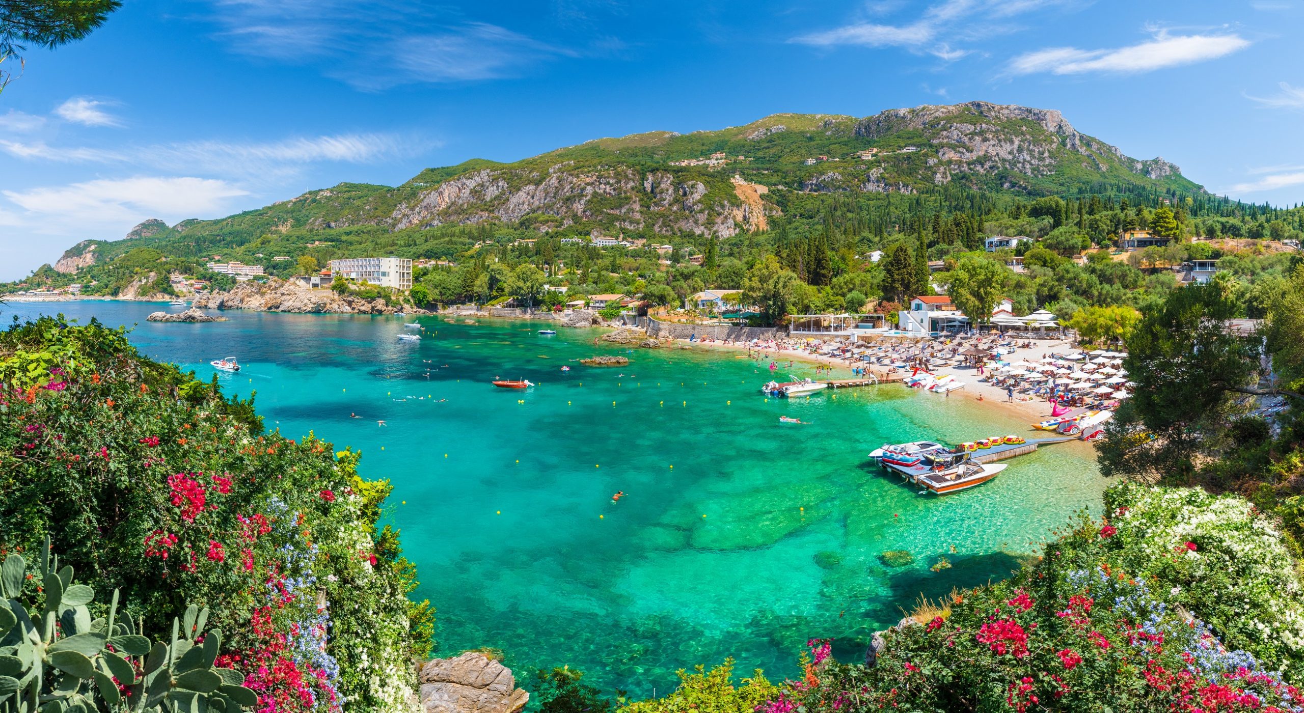 Αυτά είναι τα 4 ελληνικά νησιά στην λίστα με τους 45 κορυφαίους προορισμούς της Ευρώπης