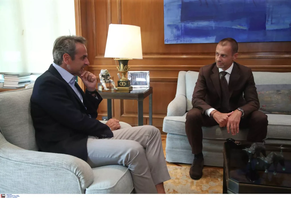 Με τον πρόεδρο της UEFA επικοινώνησε τηλεφωνικά ο Κ.Μητσοτάκης