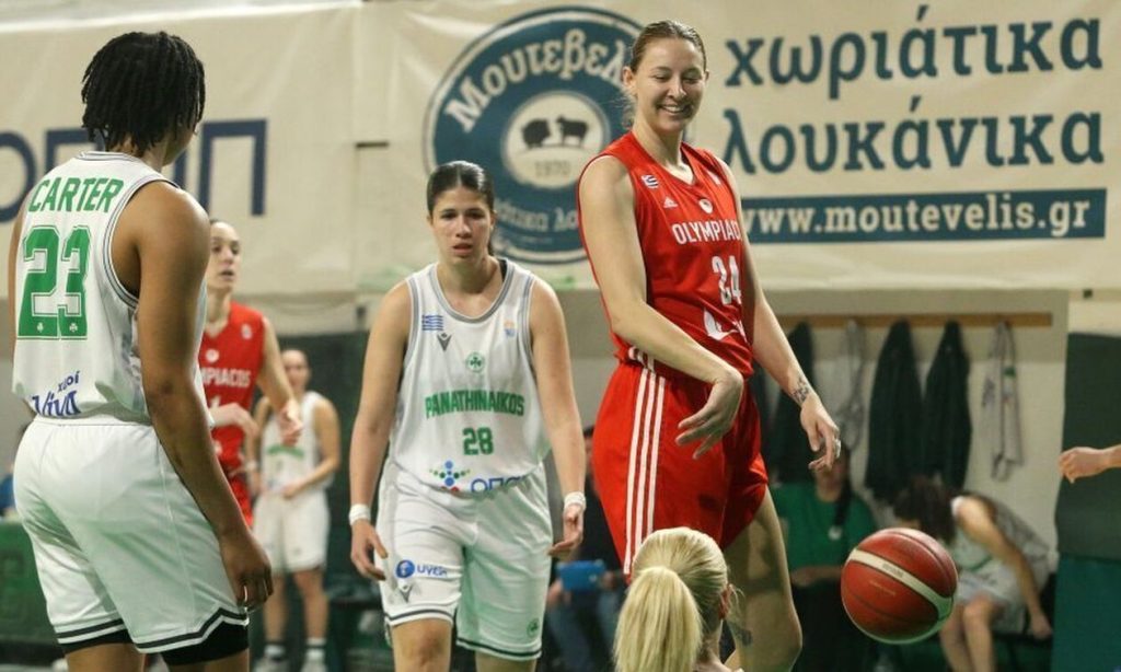 Μπάσκετ γυναικών: Ο Ολυμπιακός νίκησε ξανά τον Παναθηναϊκό και βρίσκεται μια νίκη μακριά από τον τίτλο (60-66)