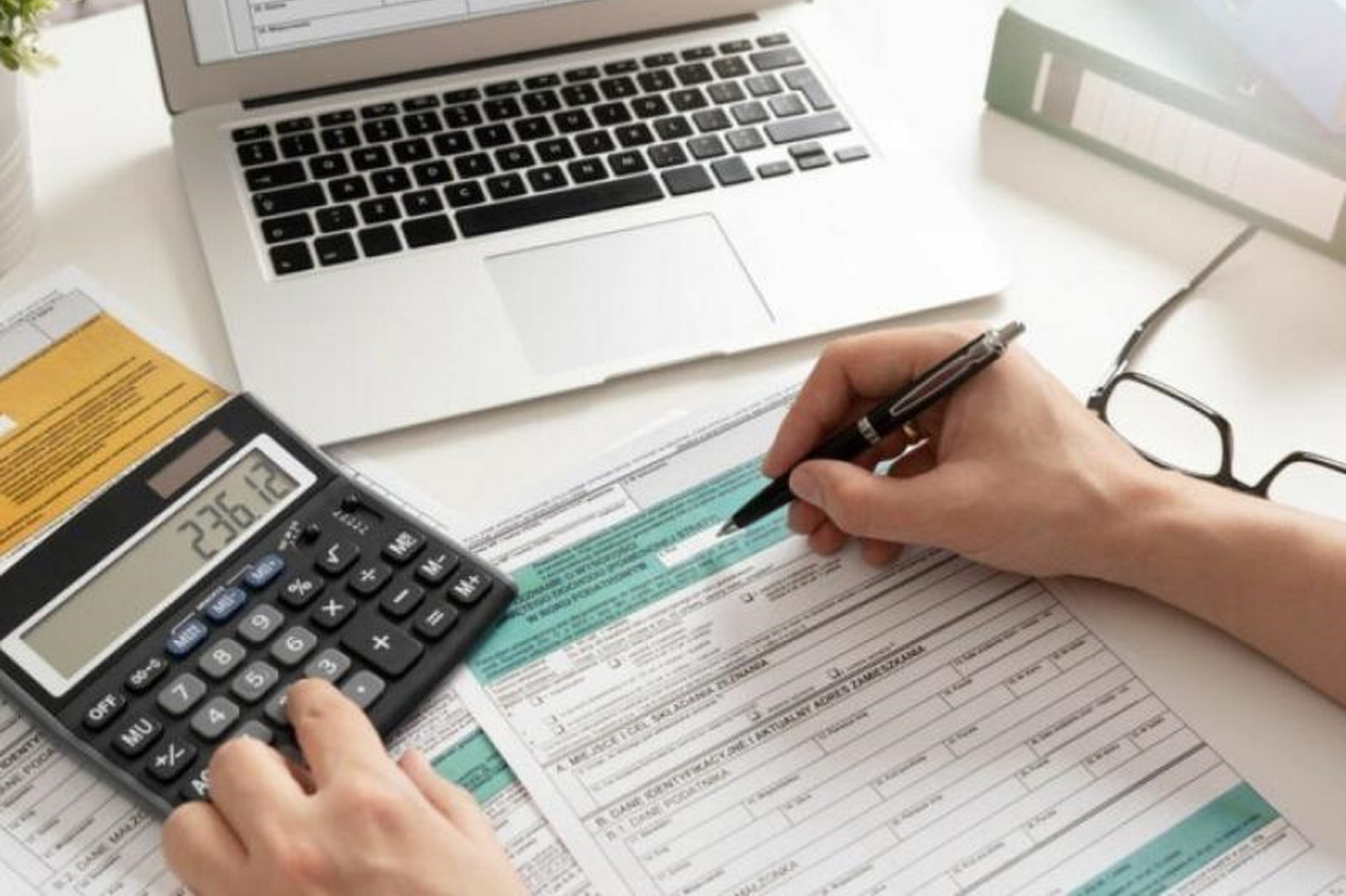 Φορολογικές δηλώσεις: Πιο «ελαφρύς» ο «λογαριασμός» για νέους επαγγελματίες και επιτηδευματίες – Οι προϋποθέσεις