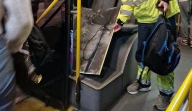 Νέο περιστατικό κατάρρευσης οροφής σε λεωφορείο στην Αθήνα (φωτό)