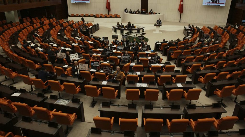 Τουρκία: Το κοινοβούλιο κύρωσε το πρωτόκολλο για την προσχώρηση της Φινλανδίας στο ΝΑΤΟ