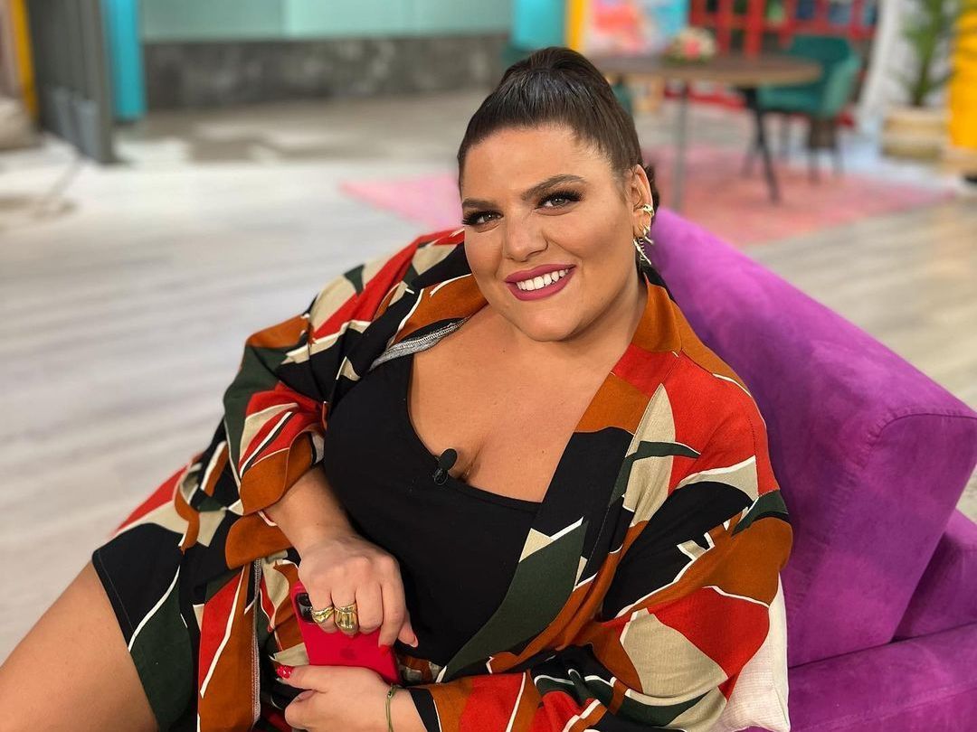 Δανάη Μπάρκα: «Μου έγραφαν ότι ”έπρεπε να είσαι μέσα στο τρένο των Τεμπών, να ψοφήσεις που εκμεταλλεύεσαι τον κόσμο”»