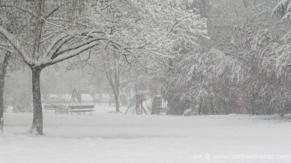 Σερβία: Στα «λευκά» ντύθηκε η χώρα – Ρεκόρ χιονοπτώσεων για τον μήνα Απρίλιο (φωτο)
