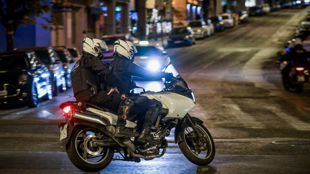 Πυροβολισμοί στη Βούλα και μαχαιρώματα στην Αργυρούπολη – Εξετάζεται αν τα δύο περιστατικά συνδέονται μεταξύ τους