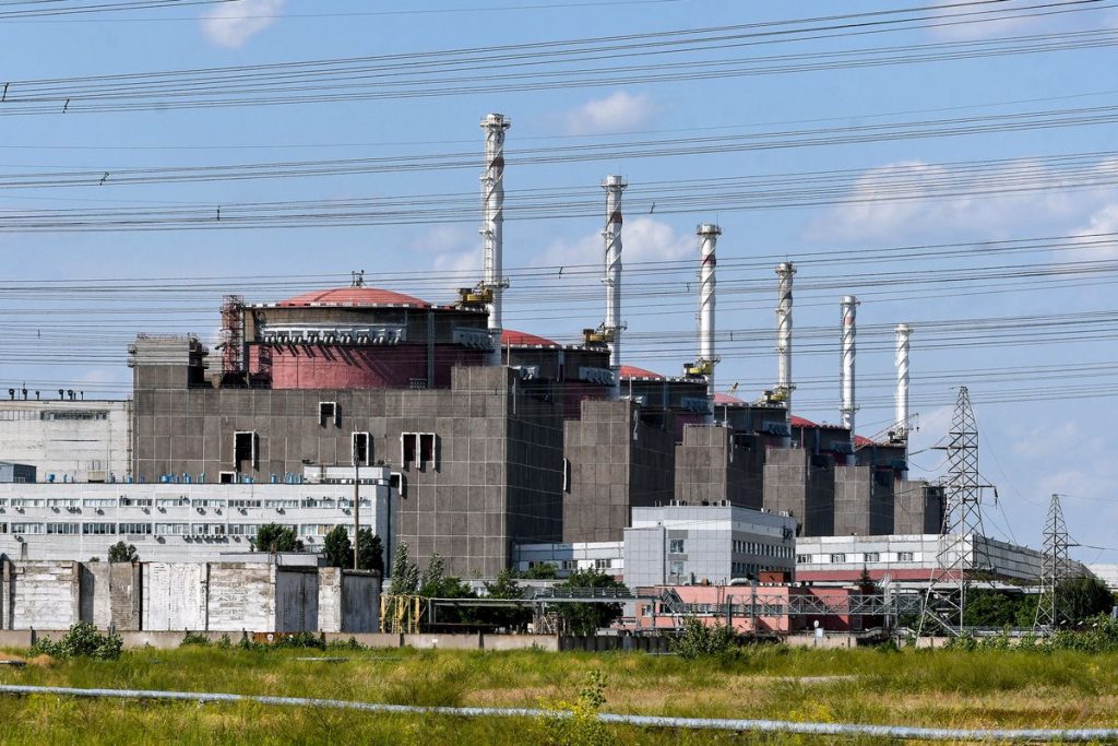 ΔΟΑΕ: «Δεν βρέθηκαν νάρκες ή εκρηκτικά στις οροφές του πυρηνικού σταθμού της Ζαπορίζια»