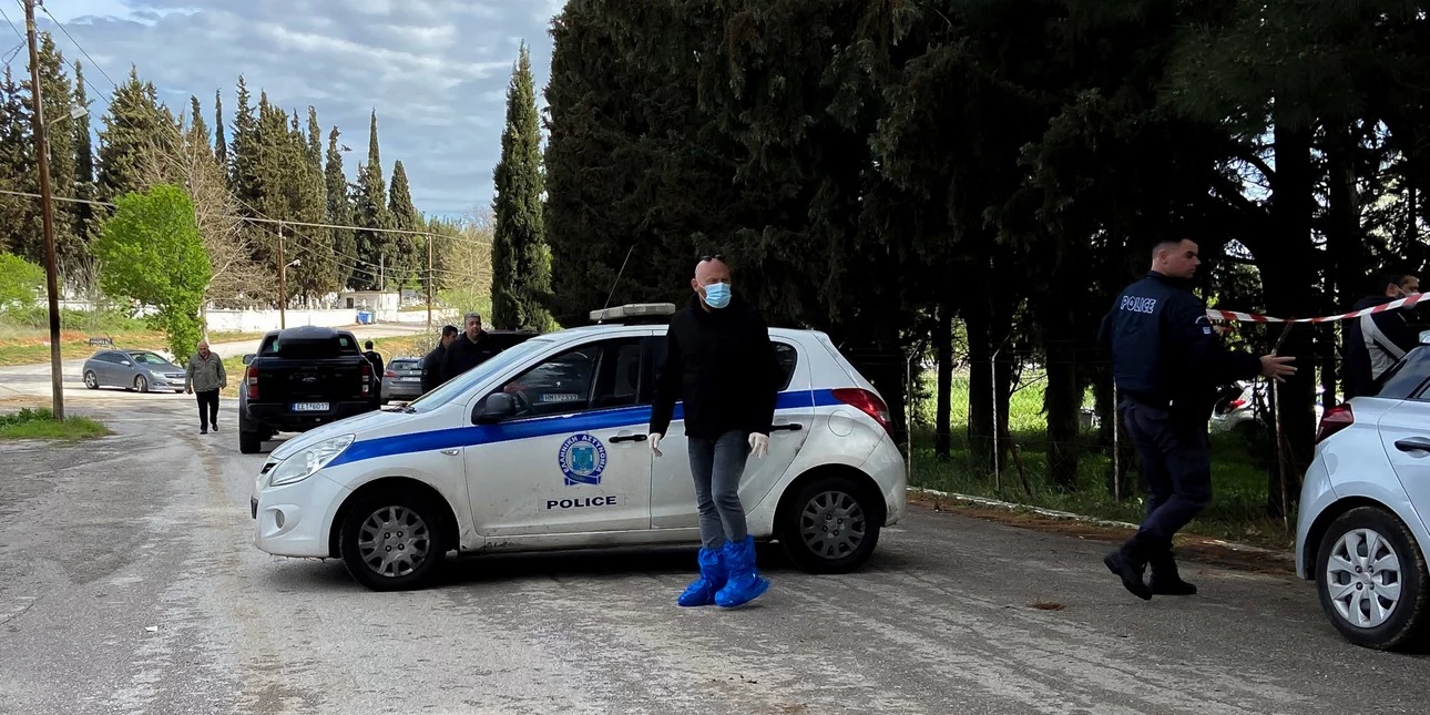 Έγκλημα στη Θεσσαλονίκη: Το ιδιόχειρο σημείωμα του 34χρονου – «Δεν άντεχα άλλο τα ψυχολογικά της μάνας μου – Συγγνώμη»